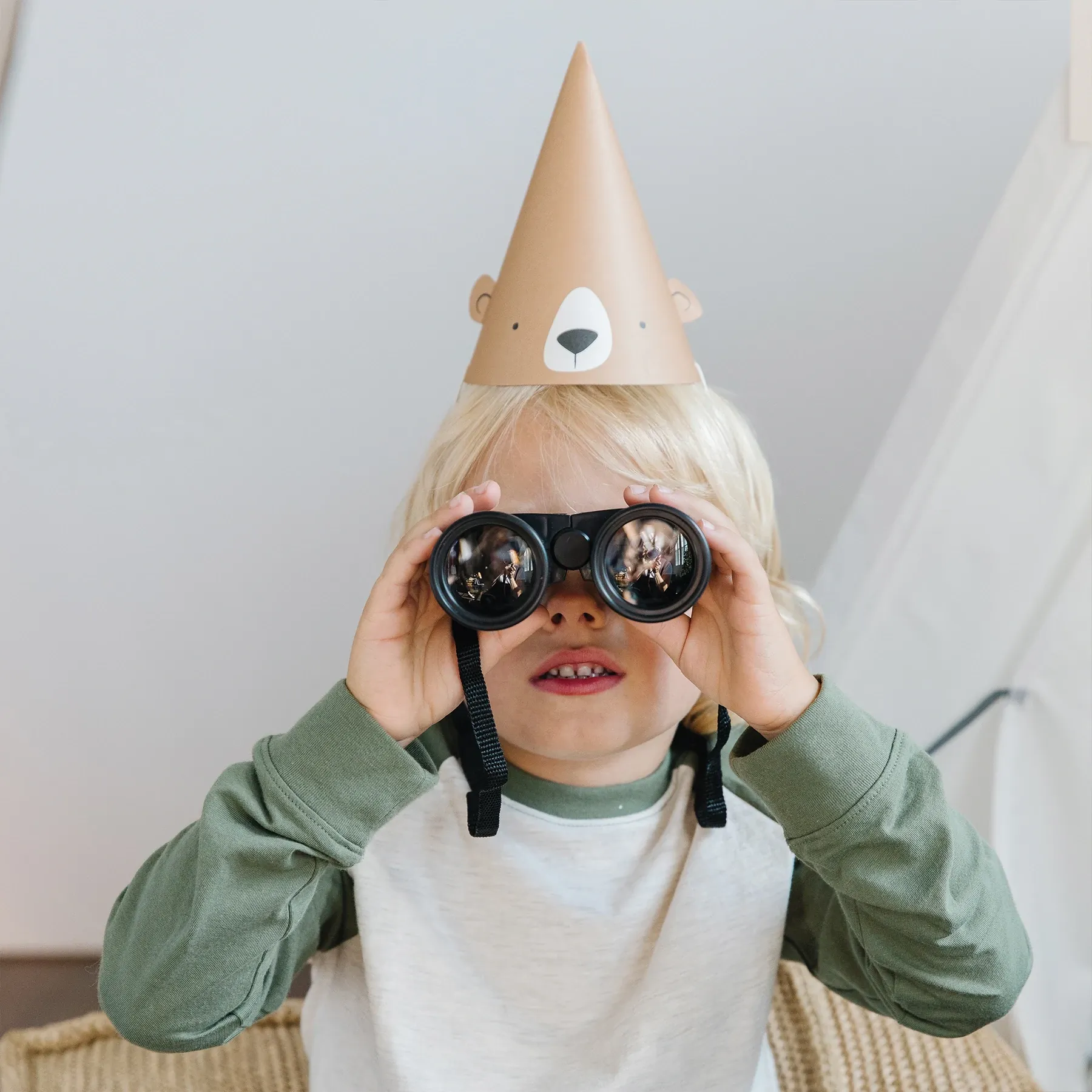 ADVENTURE BEAR PARTY HATS