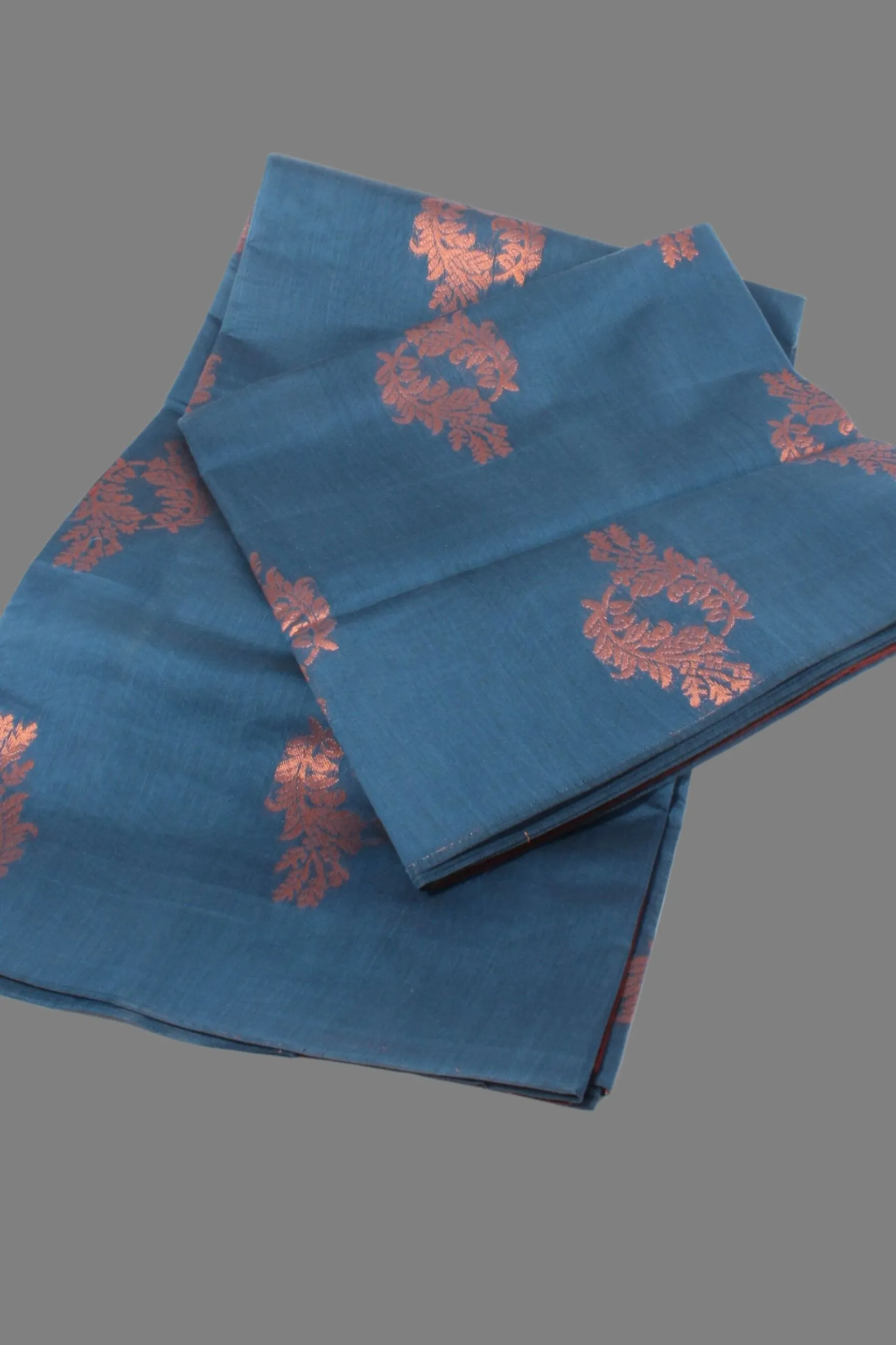 Elegant Pure Silk Cotton Saree with Bold Motifs - Borderless Design