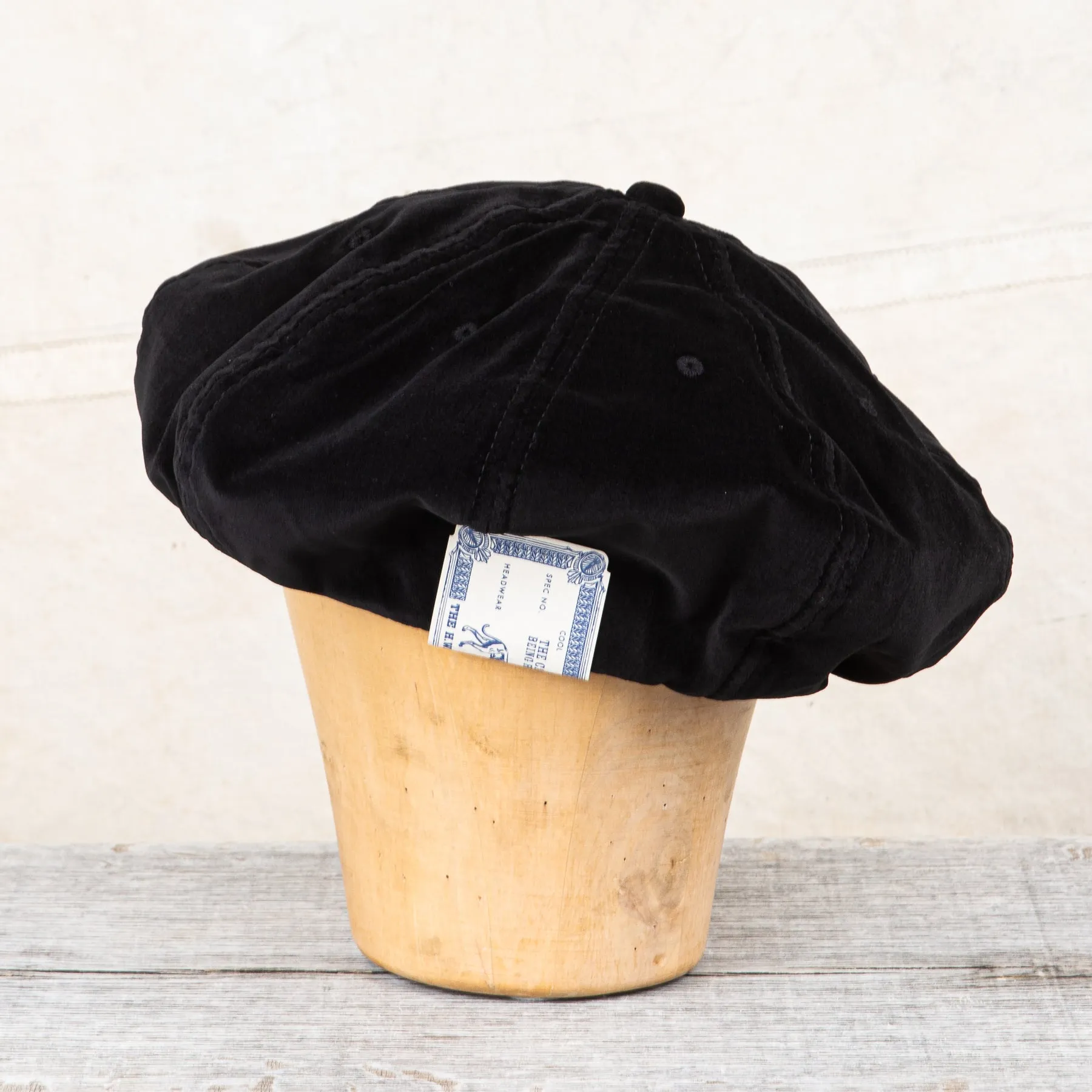 H. W. Dog 8 Panel Beret Black Velvet