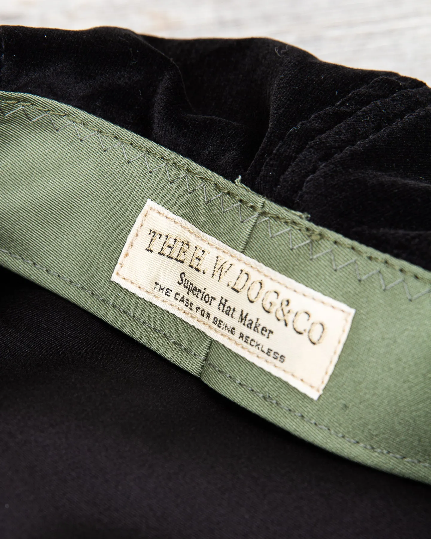H. W. Dog 8 Panel Beret Black Velvet