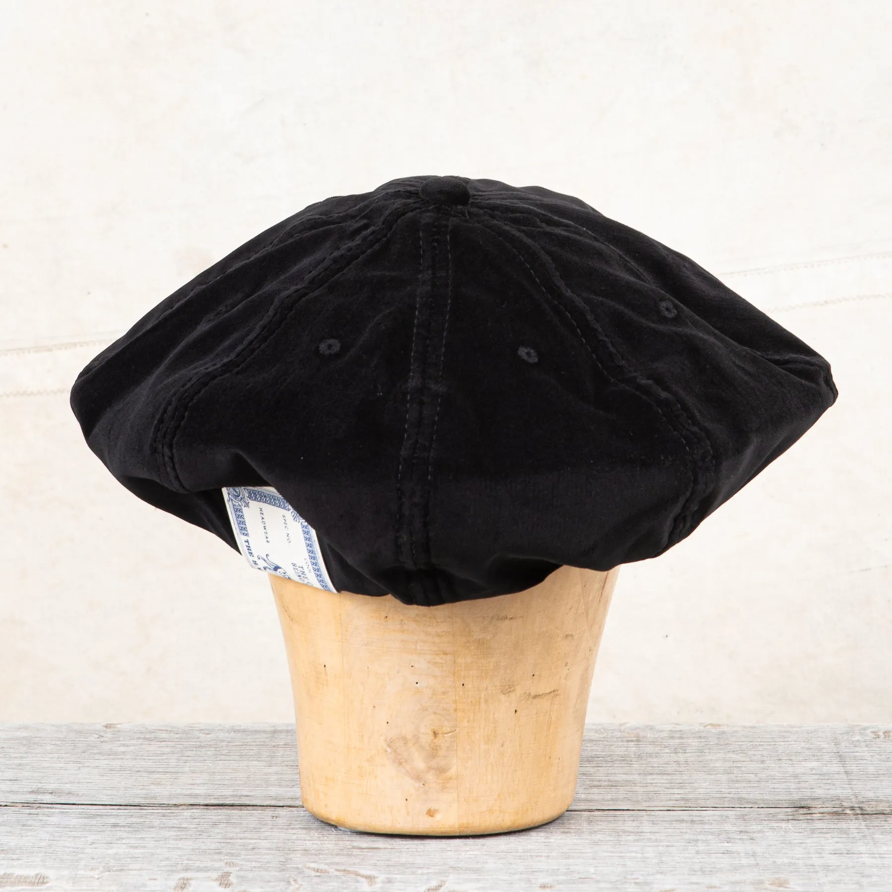 H. W. Dog 8 Panel Beret Black Velvet