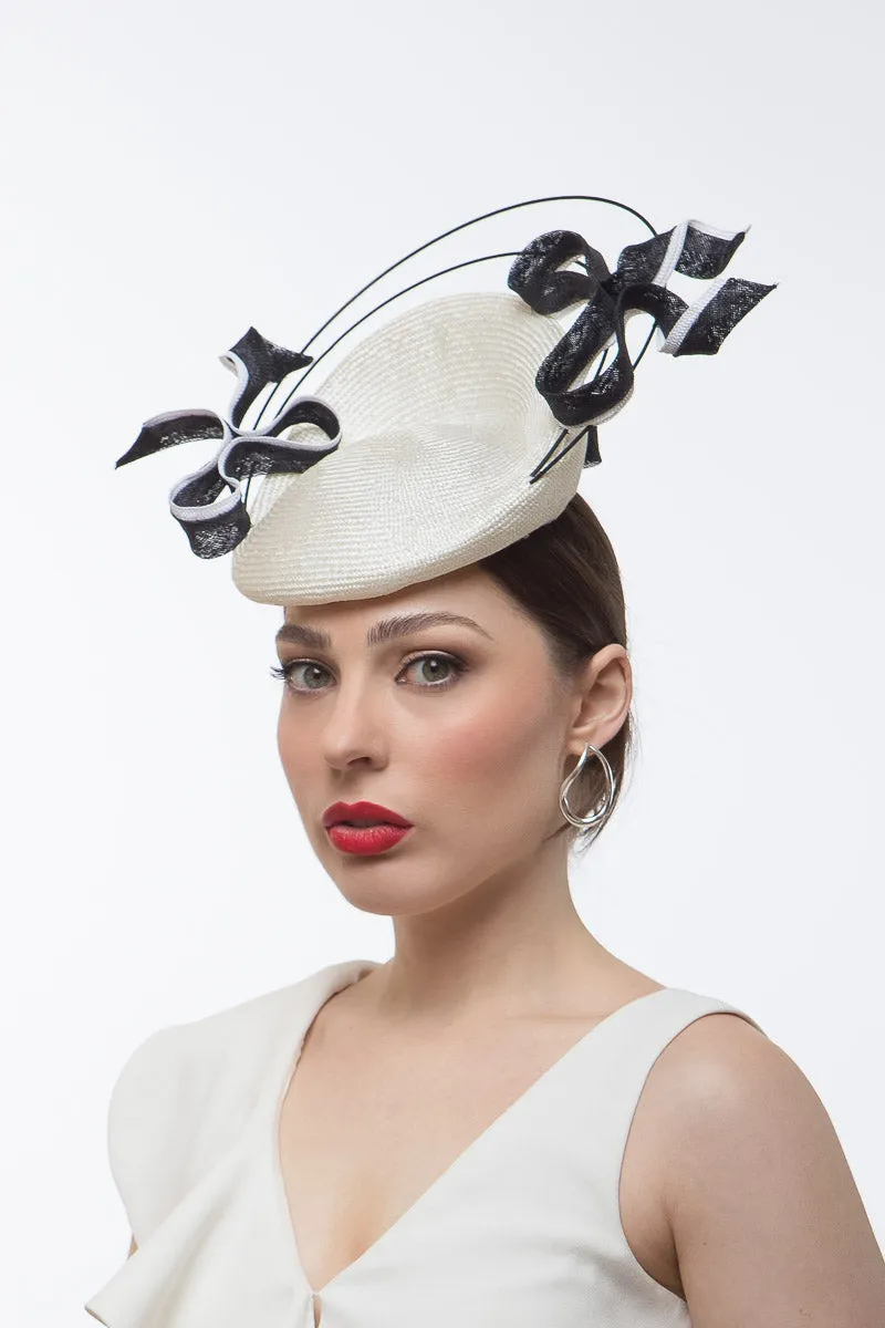 Monochrome Beret with Bows