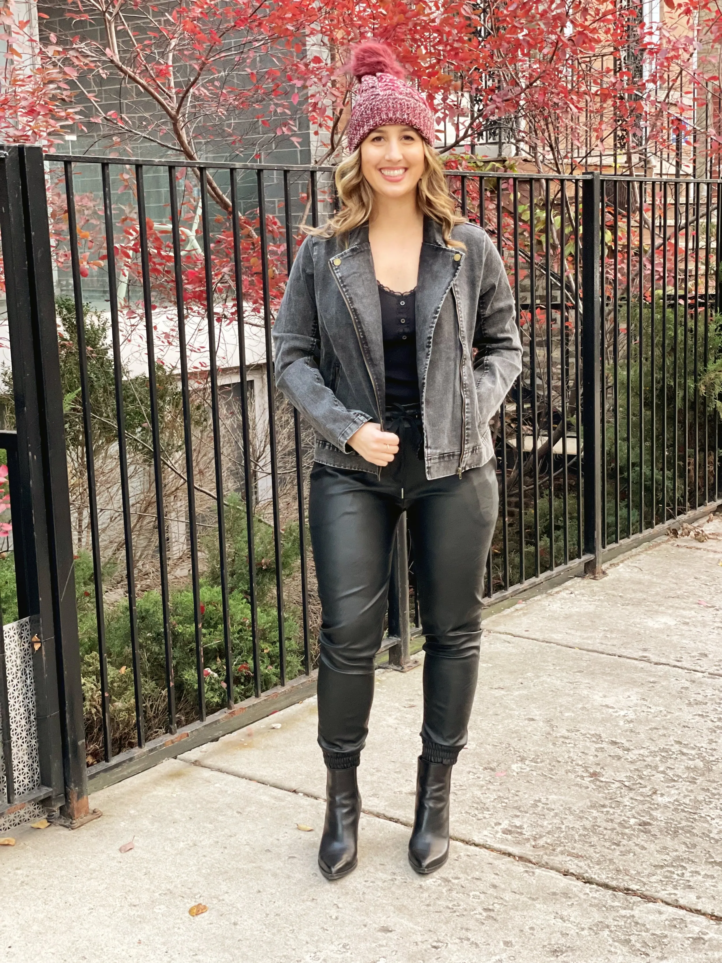 SIERRA Pom-Pom Beanies
