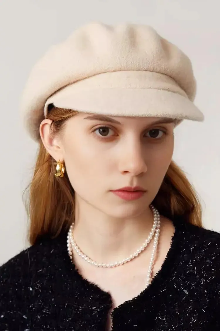 Vintage Wool Beret Hat with Visor